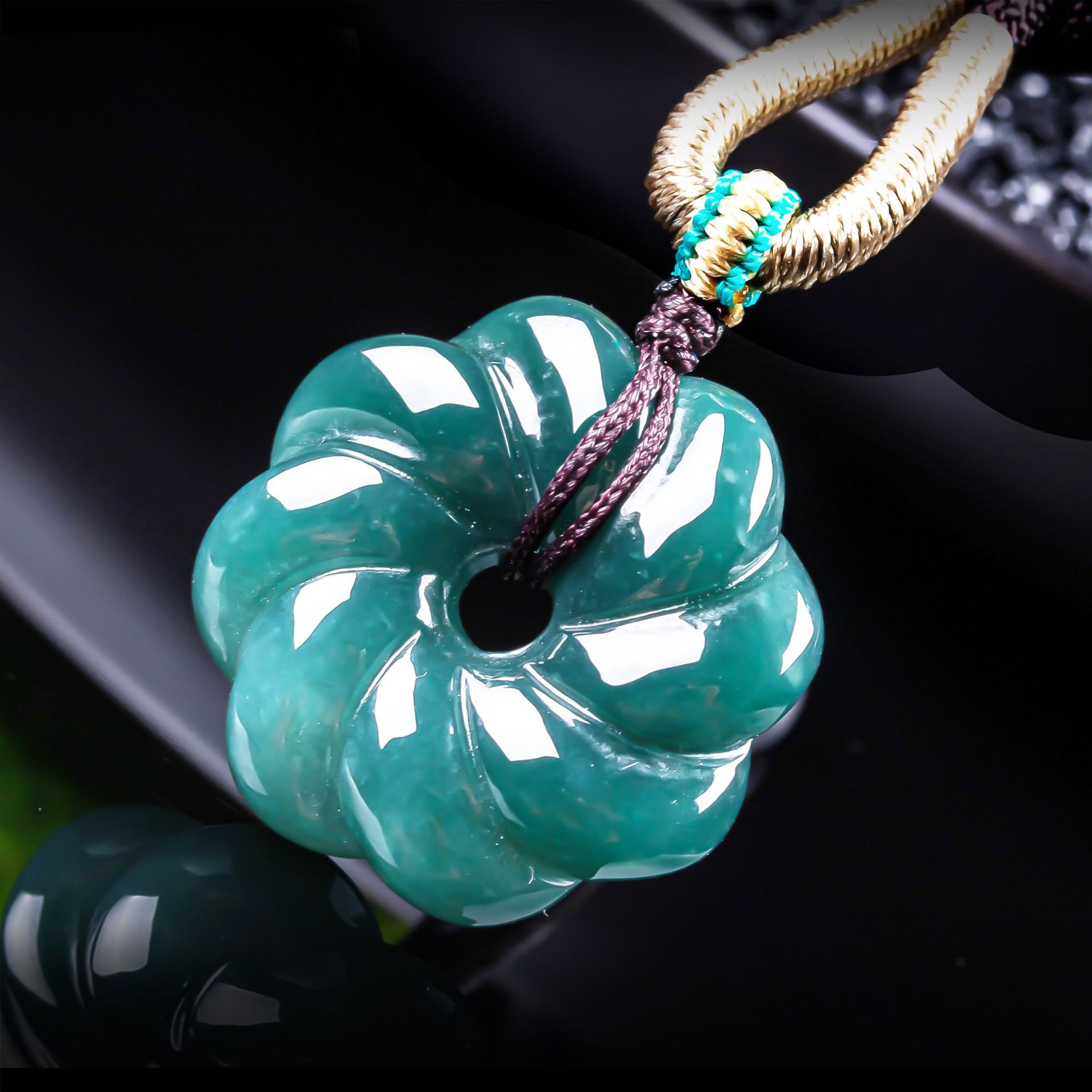Necklaces - Doğal Birman Yeşim Taşı Çiçek Kolye