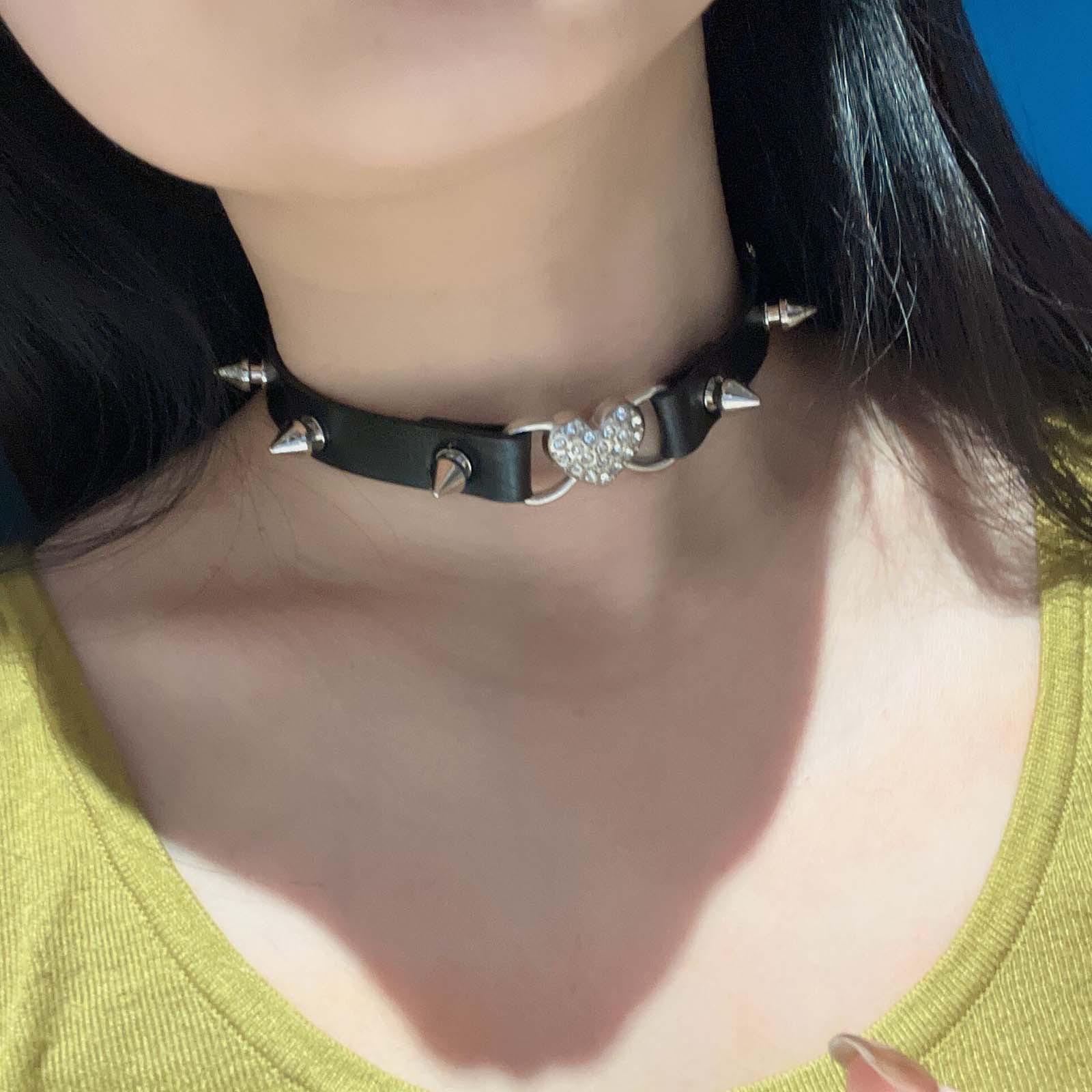 Kadınlar için Gotik Kalp Yaka  - Goth Punk Spike Choker incelemesi ve fiyatı