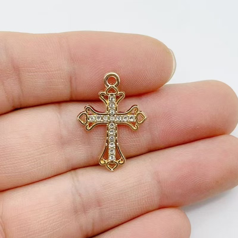 10 adet Elmas İşlemeli Altın K - Cross Pendant Necklace Gold incelemesi ve fiyatı
