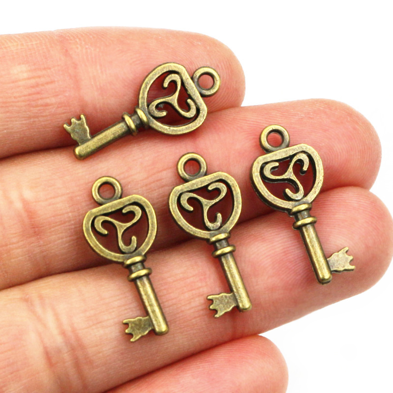 40 adet anahtar Charms kolye a - Heart Locket Necklace Photo incelemesi ve fiyatı
