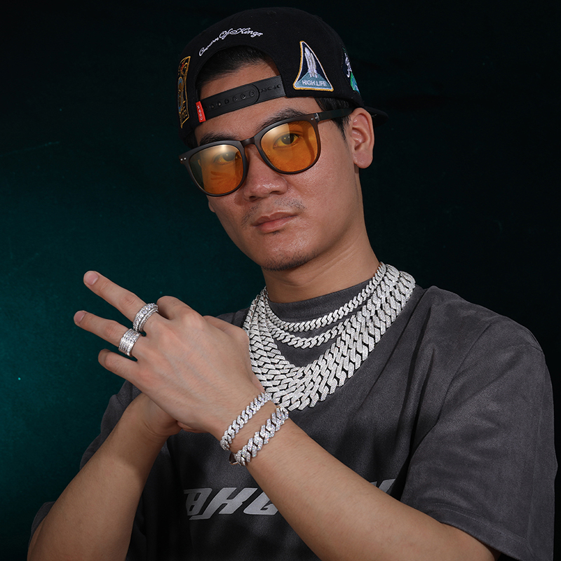 TUHE Unisex D Renk Mozanit Küb - Cuban Link Chain 12Mm incelemesi ve fiyatı