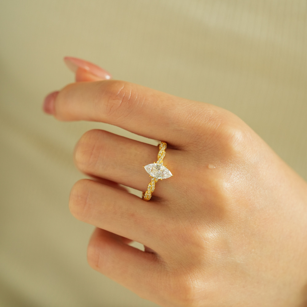 Lumira %100 18K Altın Markiz 1 - Moissanite Engagement Ring 1 Carat incelemesi ve fiyatı