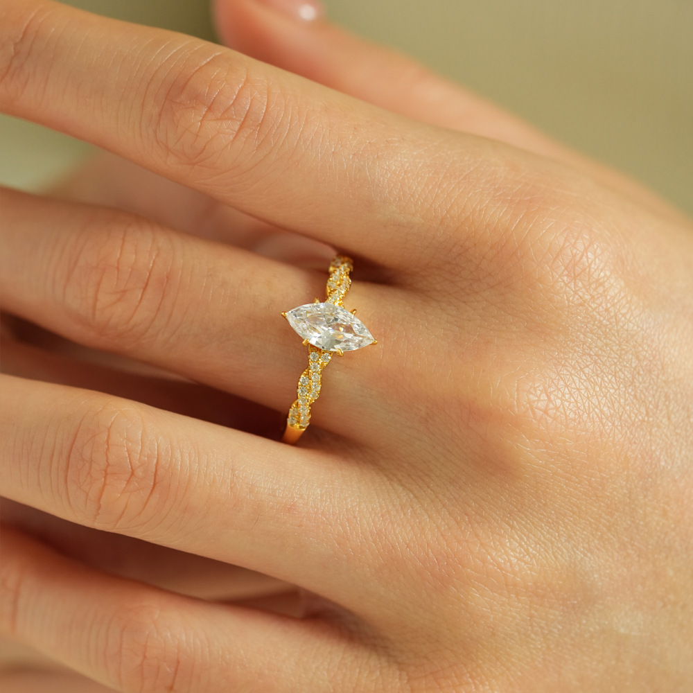 Lumira %100 18K Altın Markiz 1 - Moissanite Engagement Ring 1 Carat incelemesi ve fiyatı